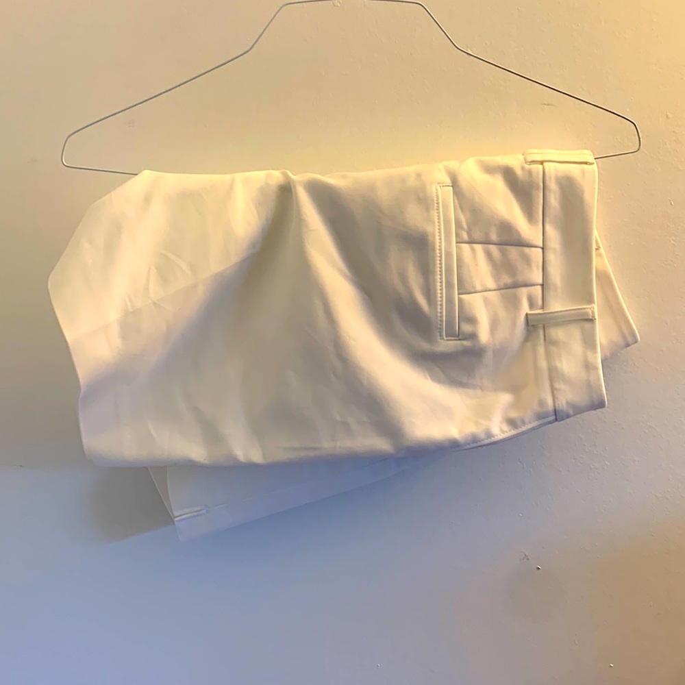NWOT 7-inch shorts from White House Black Market.  Never worn.  Size 4.